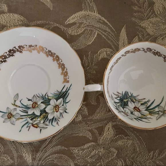 Vintage Hamilton Daisy Teacup & Saucer - Picture 6 of 11